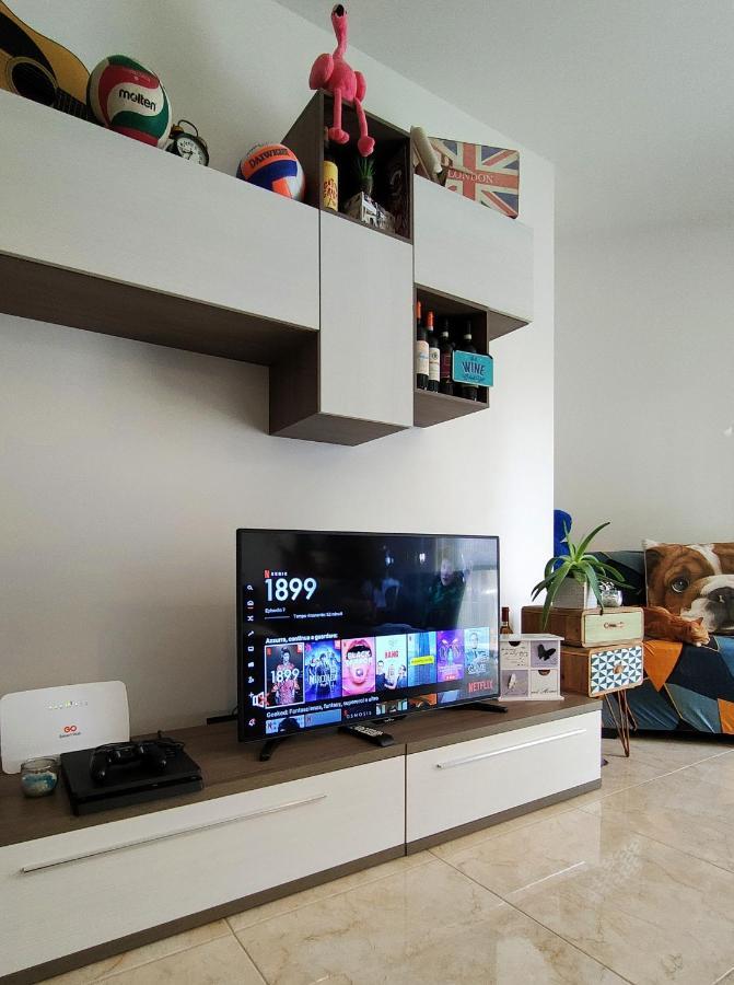 Marsalforn Your Room, Your Apartment, Your Shared Pool מראה חיצוני תמונה