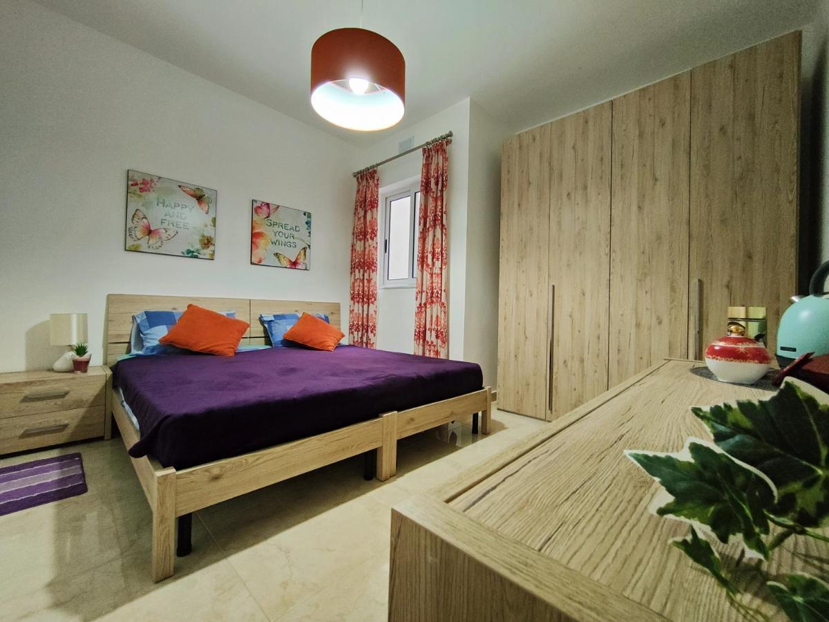 Marsalforn Your Room, Your Apartment, Your Shared Pool מראה חיצוני תמונה