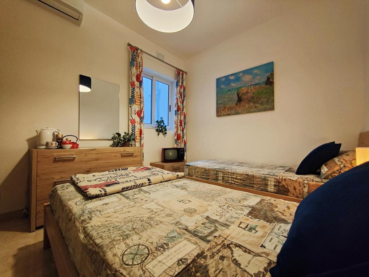 Marsalforn Your Room, Your Apartment, Your Shared Pool מראה חיצוני תמונה