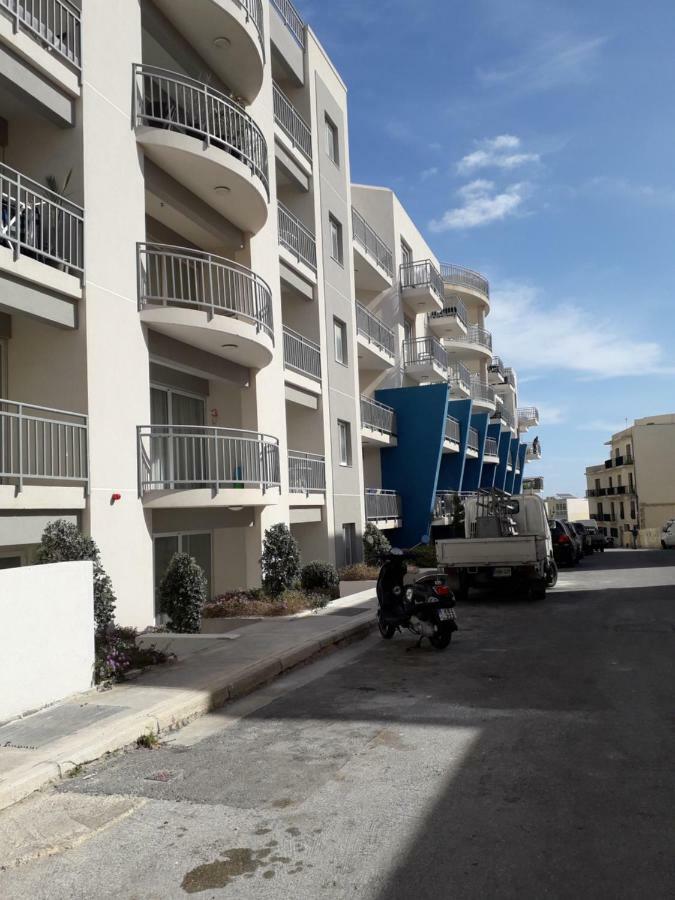 Marsalforn Your Room, Your Apartment, Your Shared Pool מראה חיצוני תמונה